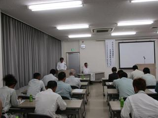 1,県防災出雲分会 加納安全委員長 挨拶.jpg