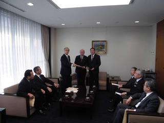 2016_1212H28要望書提出0003.jpg